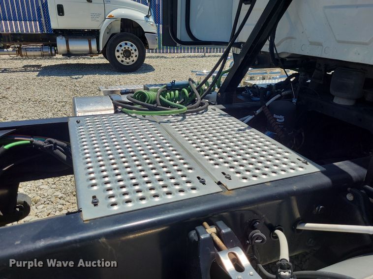 image for item DK1961 2018 International LT625  semi truck