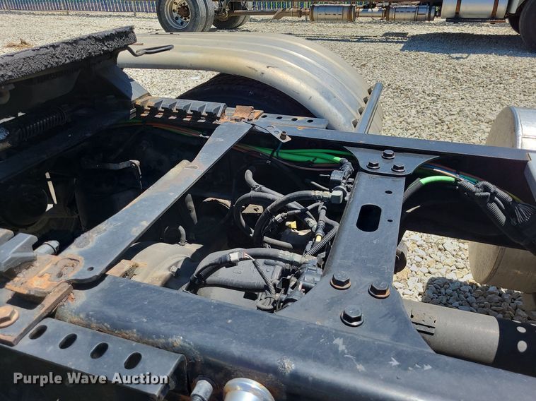 image for item DK1961 2018 International LT625  semi truck