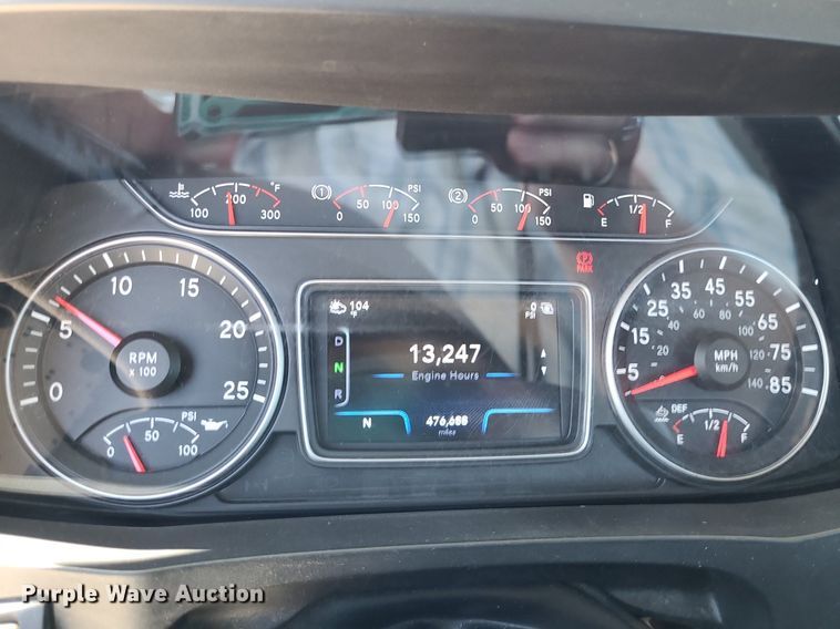 image for item DK1961 2018 International LT625  semi truck