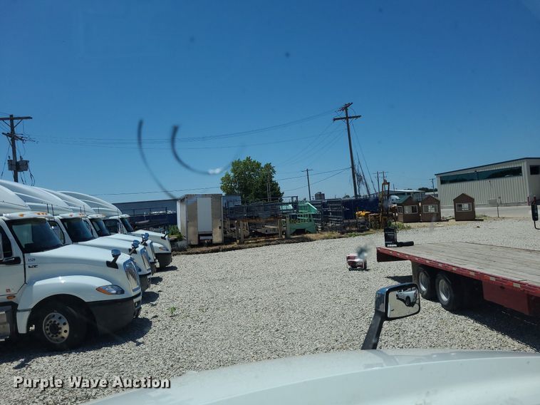 image for item DK1961 2018 International LT625  semi truck