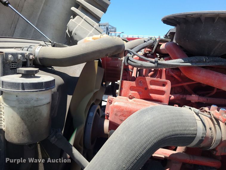 image for item DK1961 2018 International LT625  semi truck