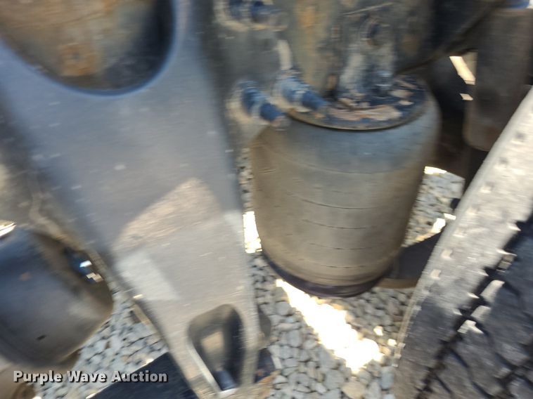 image for item DK1961 2018 International LT625  semi truck