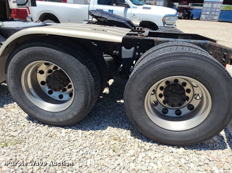 image for item DK1961 2018 International LT625  semi truck