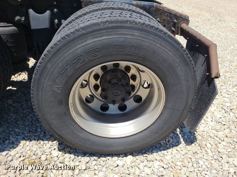 image for item DK1961 2018 International LT625  semi truck