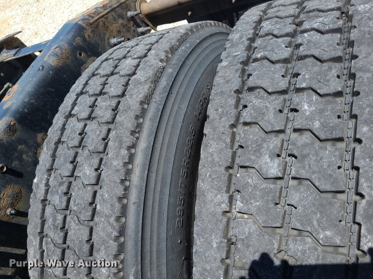 image for item DK1961 2018 International LT625  semi truck