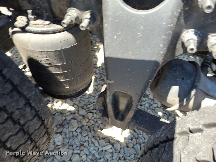 image for item DK1961 2018 International LT625  semi truck