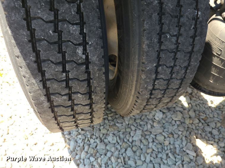 image for item DK1961 2018 International LT625  semi truck