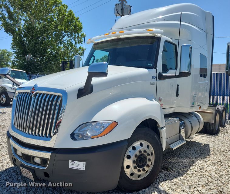 image for item DK1962 2020 International LT625  semi truck