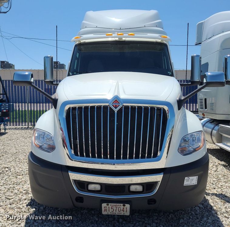 image for item DK1962 2020 International LT625  semi truck