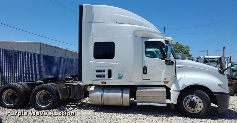 image for item DK1962 2020 International LT625  semi truck