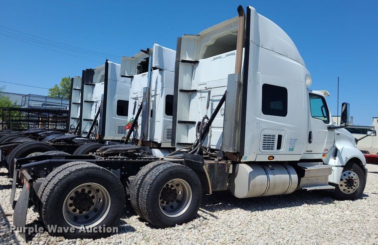 image for item DK1962 2020 International LT625  semi truck