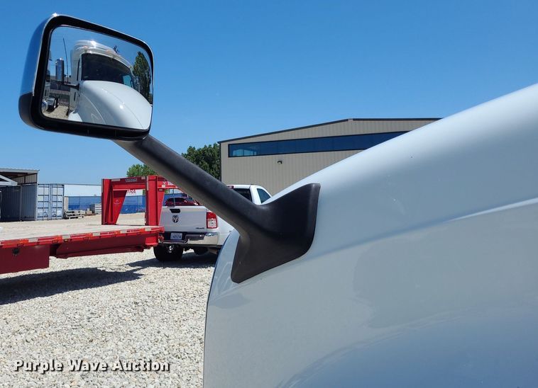 image for item DK1962 2020 International LT625  semi truck