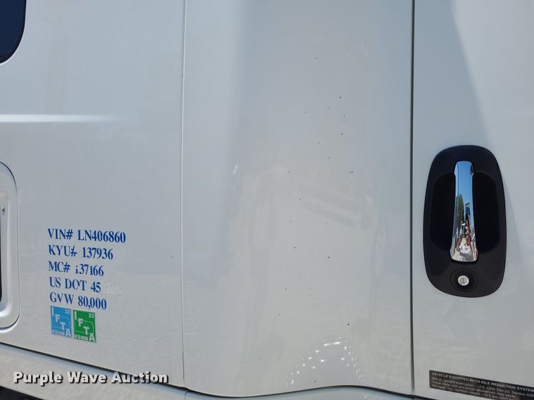 image for item DK1962 2020 International LT625  semi truck