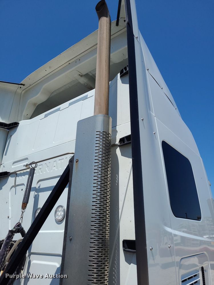 image for item DK1962 2020 International LT625  semi truck