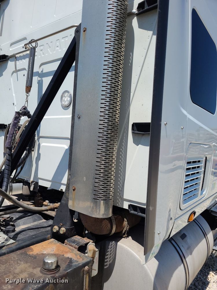 image for item DK1962 2020 International LT625  semi truck