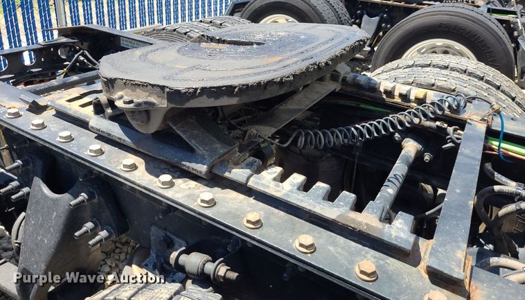 image for item DK1962 2020 International LT625  semi truck