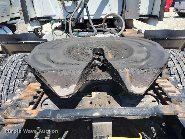 image for item DK1962 2020 International LT625  semi truck