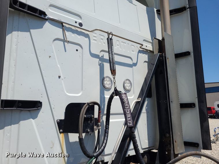 image for item DK1962 2020 International LT625  semi truck