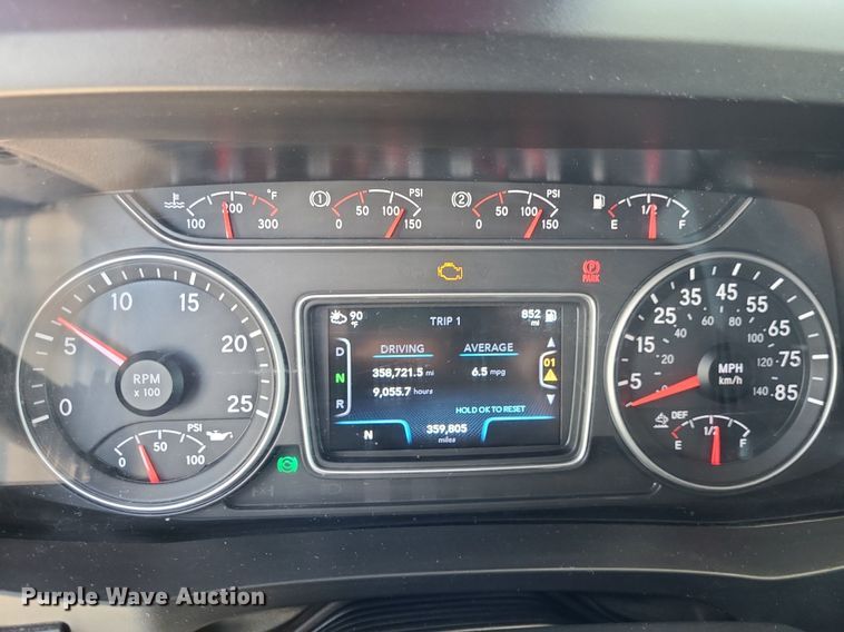 image for item DK1962 2020 International LT625  semi truck