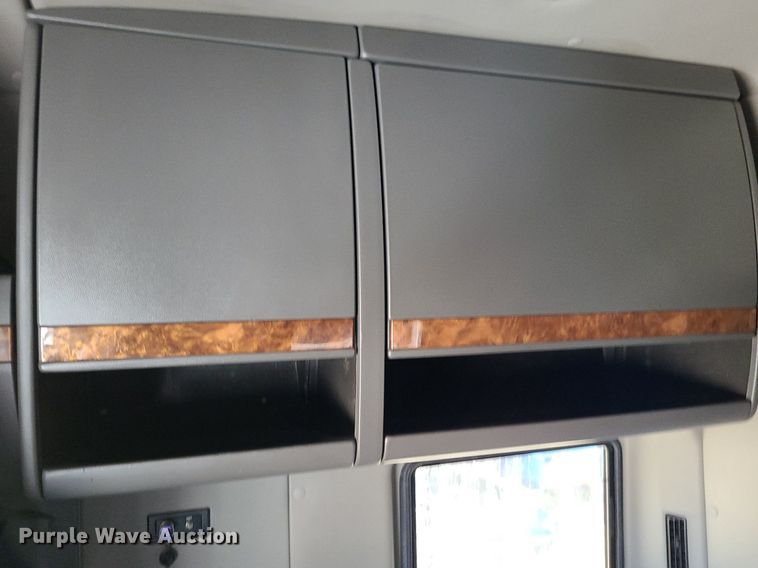 image for item DK1962 2020 International LT625  semi truck