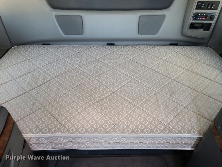 image for item DK1962 2020 International LT625  semi truck