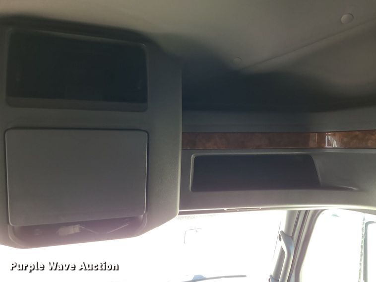 image for item DK1962 2020 International LT625  semi truck