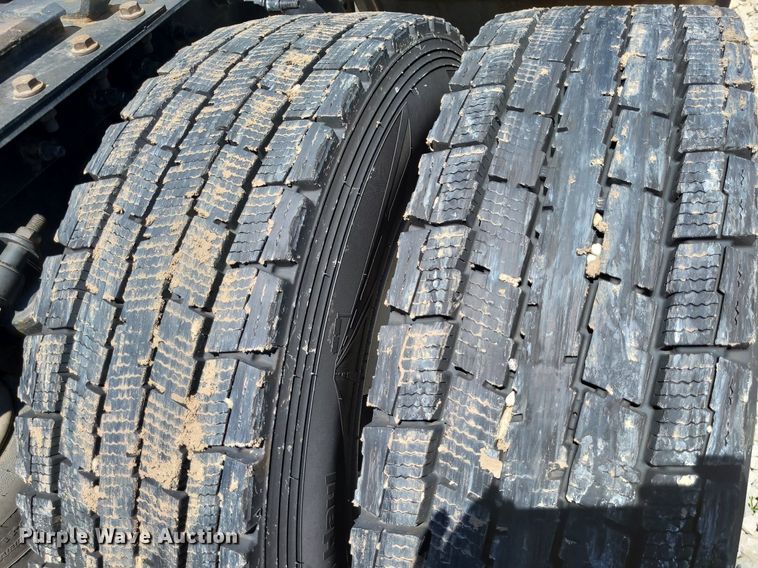 image for item DK1962 2020 International LT625  semi truck