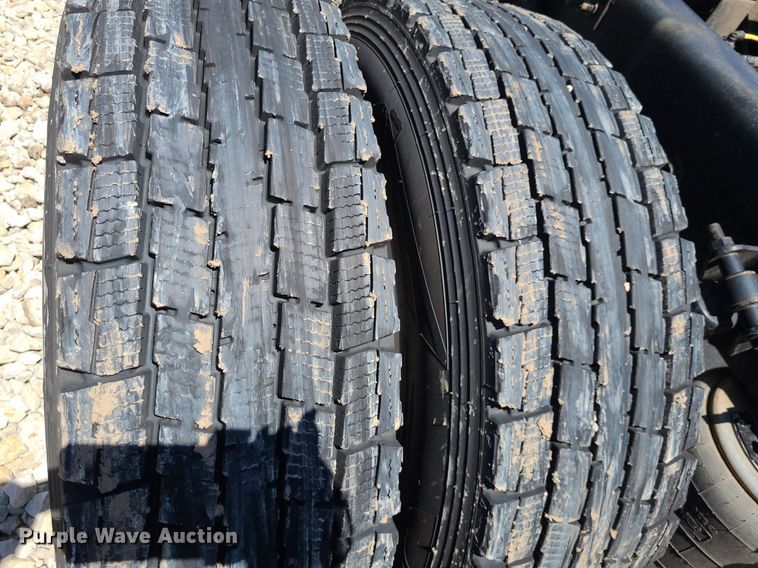 image for item DK1962 2020 International LT625  semi truck