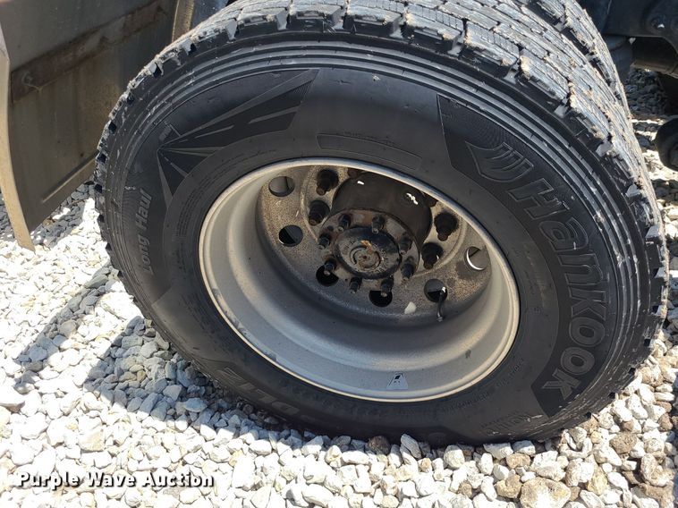 image for item DK1962 2020 International LT625  semi truck