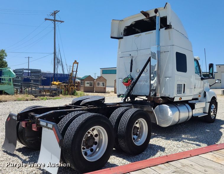 image for item DK1963 2018 International LT625  semi truck