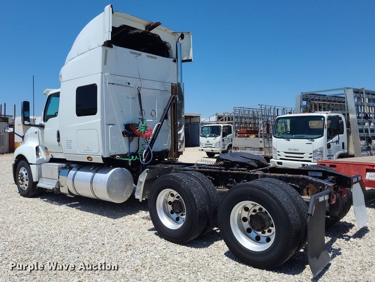 image for item DK1963 2018 International LT625  semi truck