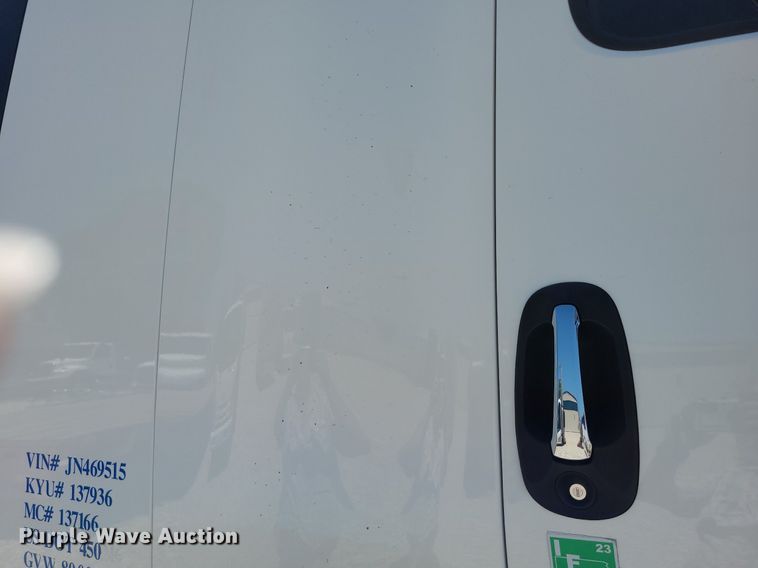 image for item DK1963 2018 International LT625  semi truck