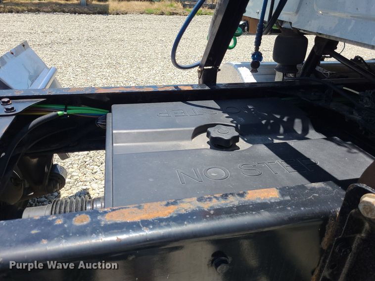 image for item DK1963 2018 International LT625  semi truck