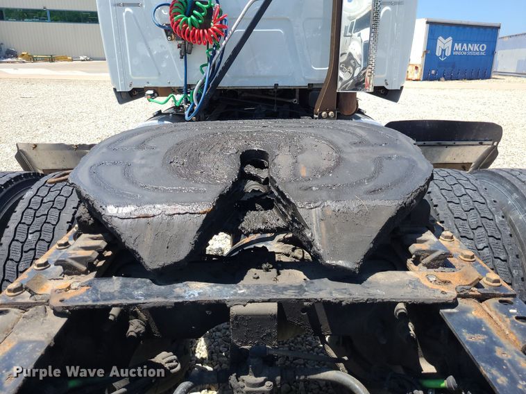 image for item DK1963 2018 International LT625  semi truck