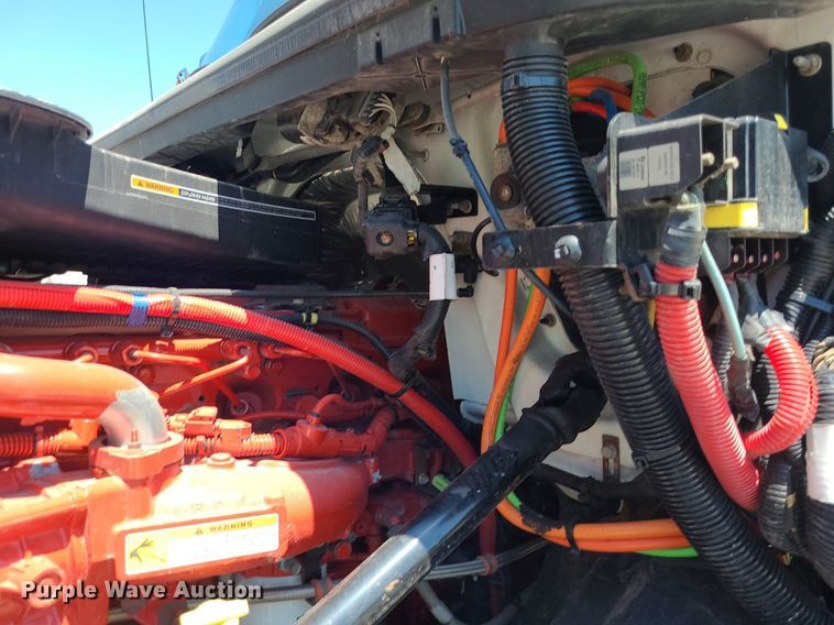 image for item DK1963 2018 International LT625  semi truck