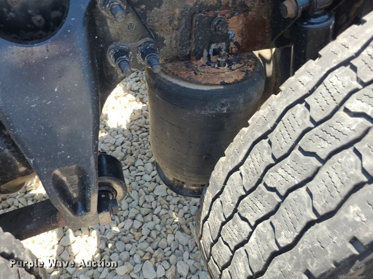 image for item DK1963 2018 International LT625  semi truck