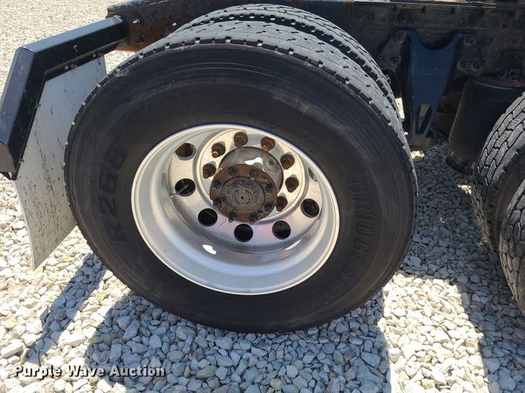 image for item DK1963 2018 International LT625  semi truck