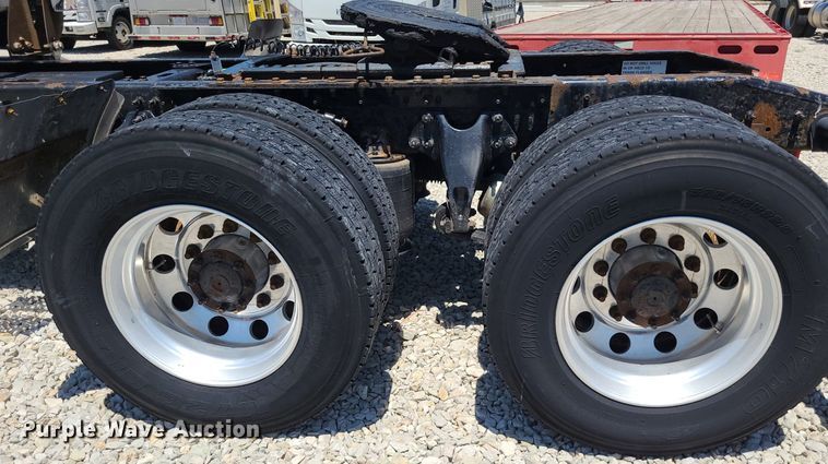 image for item DK1963 2018 International LT625  semi truck