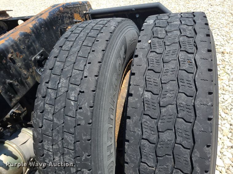 image for item DK1963 2018 International LT625  semi truck