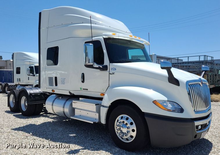 image for item DK1964 2019 International LT625  semi truck