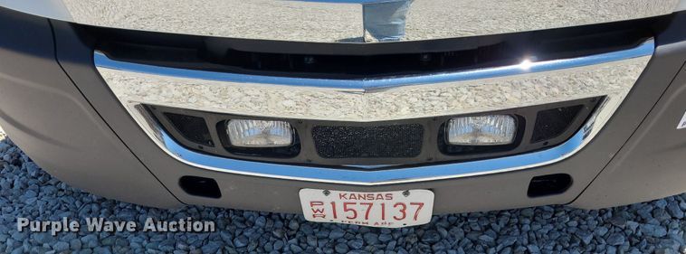 image for item DK1964 2019 International LT625  semi truck