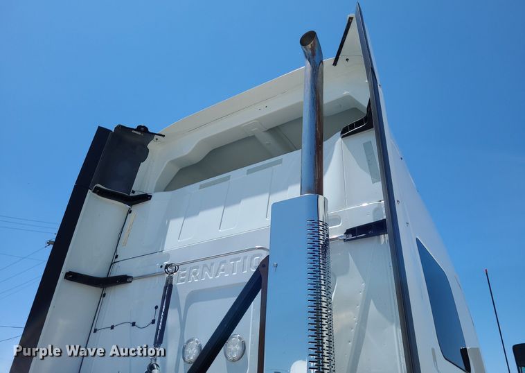 image for item DK1964 2019 International LT625  semi truck