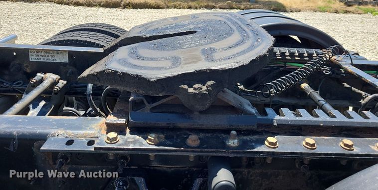 image for item DK1964 2019 International LT625  semi truck