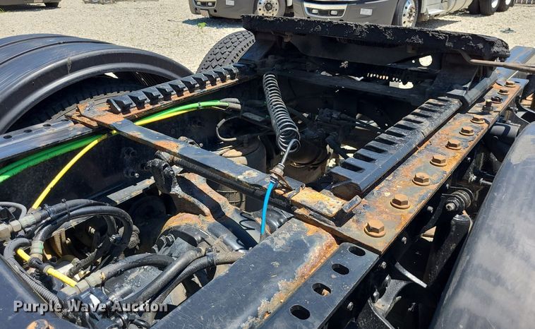 image for item DK1964 2019 International LT625  semi truck