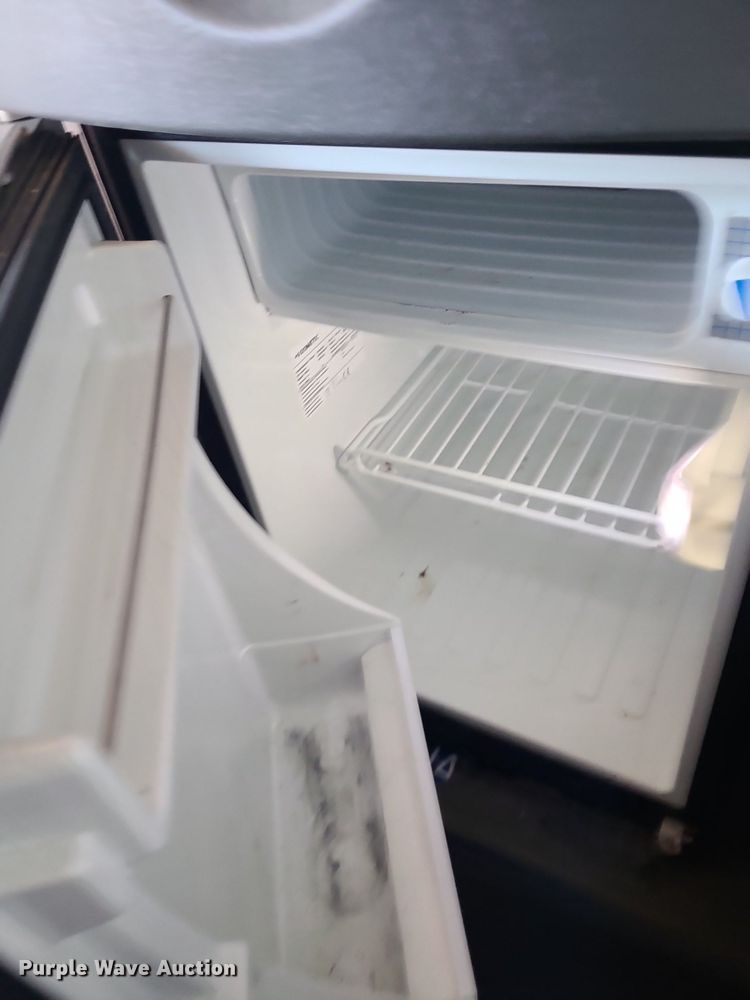 image for item DK1964 2019 International LT625  semi truck