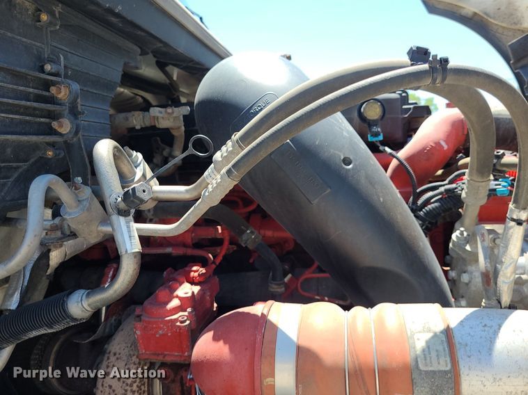 image for item DK1964 2019 International LT625  semi truck