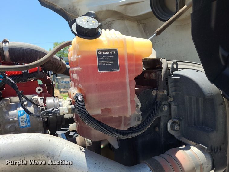 image for item DK1964 2019 International LT625  semi truck