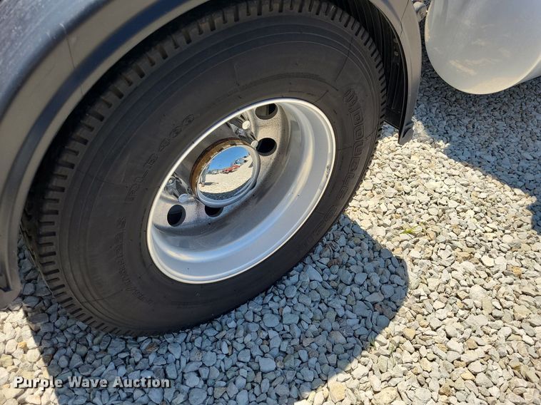 image for item DK1964 2019 International LT625  semi truck