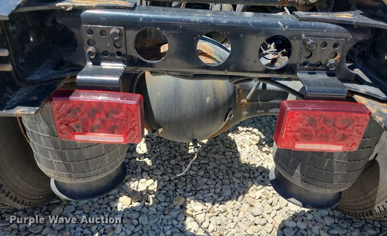 image for item DK1964 2019 International LT625  semi truck