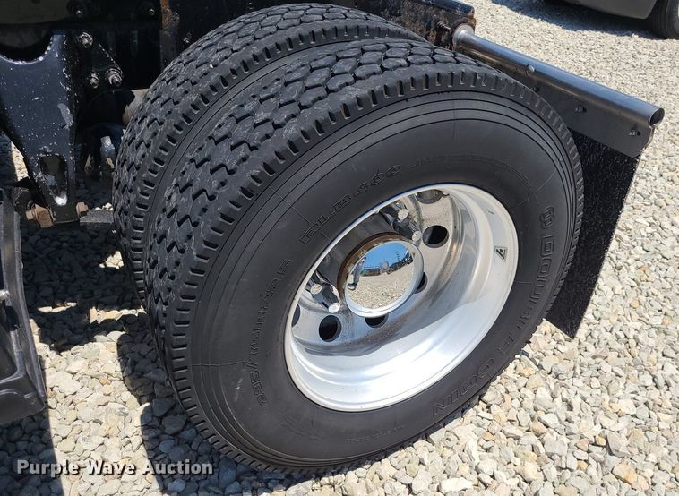 image for item DK1964 2019 International LT625  semi truck